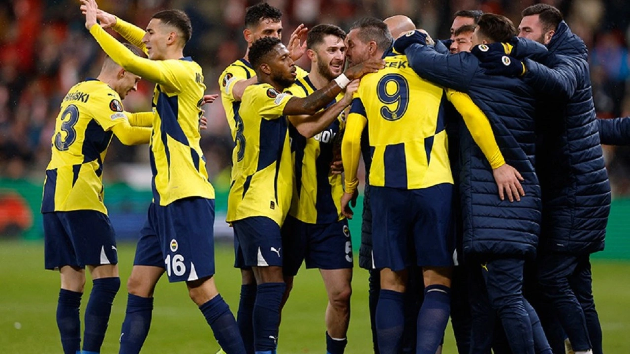 Fenerbahçe, Slavia Prag Deplasmanından Zaferle Döndü!
