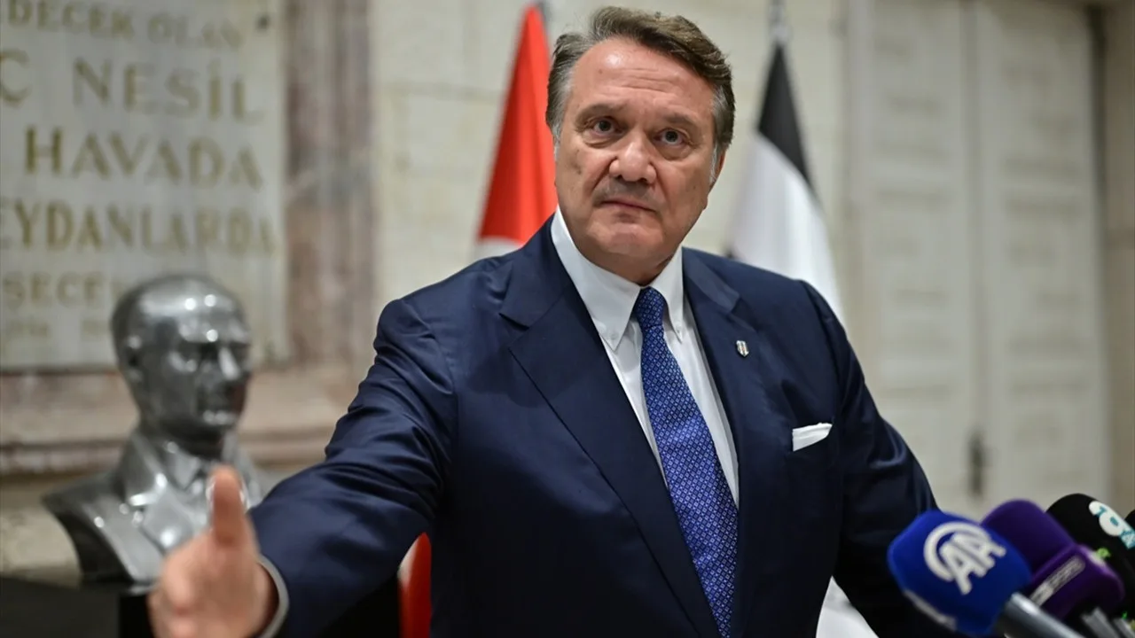 Beşiktaş Başkanı Hasan Arat İstifa Etti