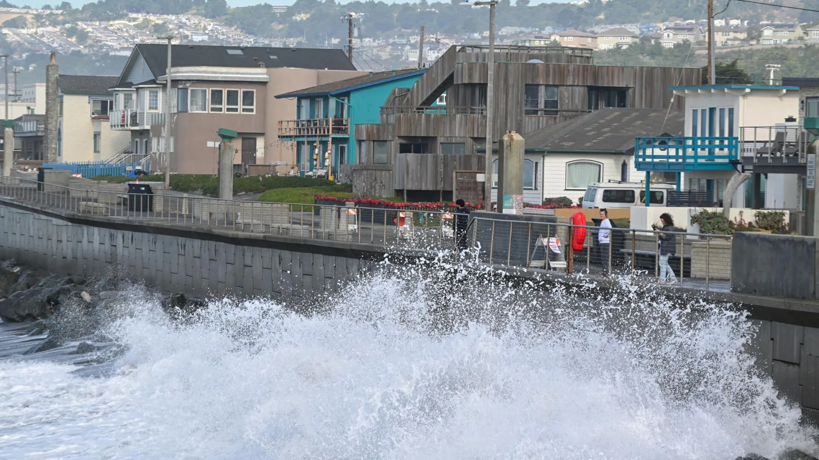 California Kıyısında 7 Büyüklüğünde Deprem