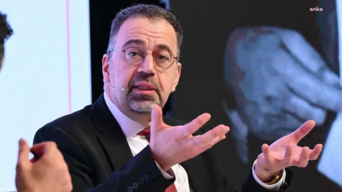 Daron Acemoğlu: "25 Yıllık Yanlış Stratejiler