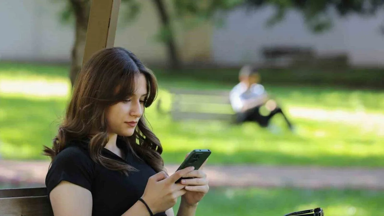 Sosyal Medyanın Gizli Tehlikesi