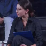 Cecilia Sala adlı İtalyan gazetecinin İran'da gözaltına alınması, uluslararası ilişkilerde karmaşık bir müzakere sürecini tetikledi. Bu durum, özellikle "rehine diplomasisi" olarak adlandırılan iddialarla daha da karmaşık bir hal aldı. Sala'nın vakası, İstanbul-Milano uçuşunun ardından İtalya'da yakalanan ve ABD'nin iadesini istediği bir İran vatandaşı ile bağlantılı olabileceği yönündeki iddialarla gündeme geldi.