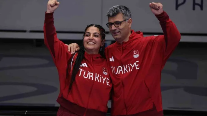 Yusuf Dikeç ve Şevval İlayda Tarhan Avrupa Şampiyonası'nda Altın Madalya Kazandı