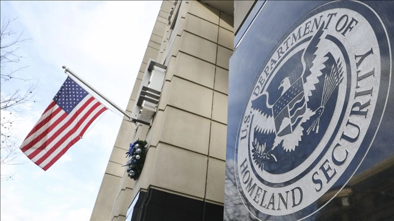 ABD’de Binlerce Yabancı Öğrenci Sınır Dışı Tehlikesiyle Karşı Karşıya