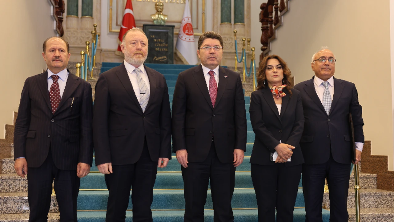 Bakan Tunç’la Görüşen DEM Parti Heyetinden Açıklama: “Öcalan'ın Koşulları Konuşuldu, Gelişmeler Olacak