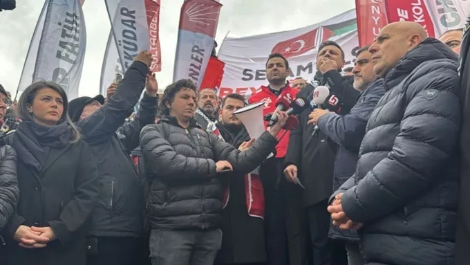 CHP'den Filistin’e Güçlü Destek: Taksim’de Abluka Altında Protesto Yürüyüşü
