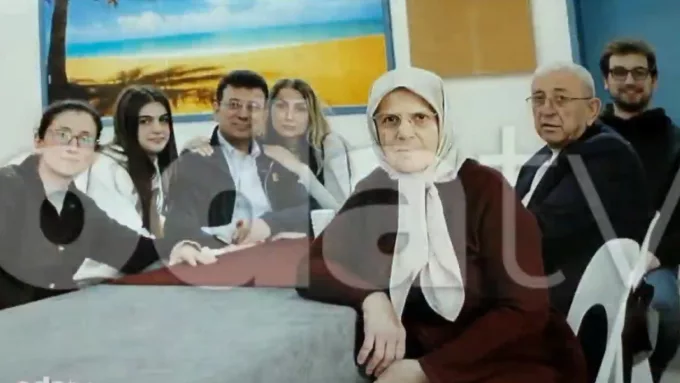 Ekrem İmamoğlu'ndan Cezaevinde İlk Kare: Ailesiyle Duygusal Buluşma!