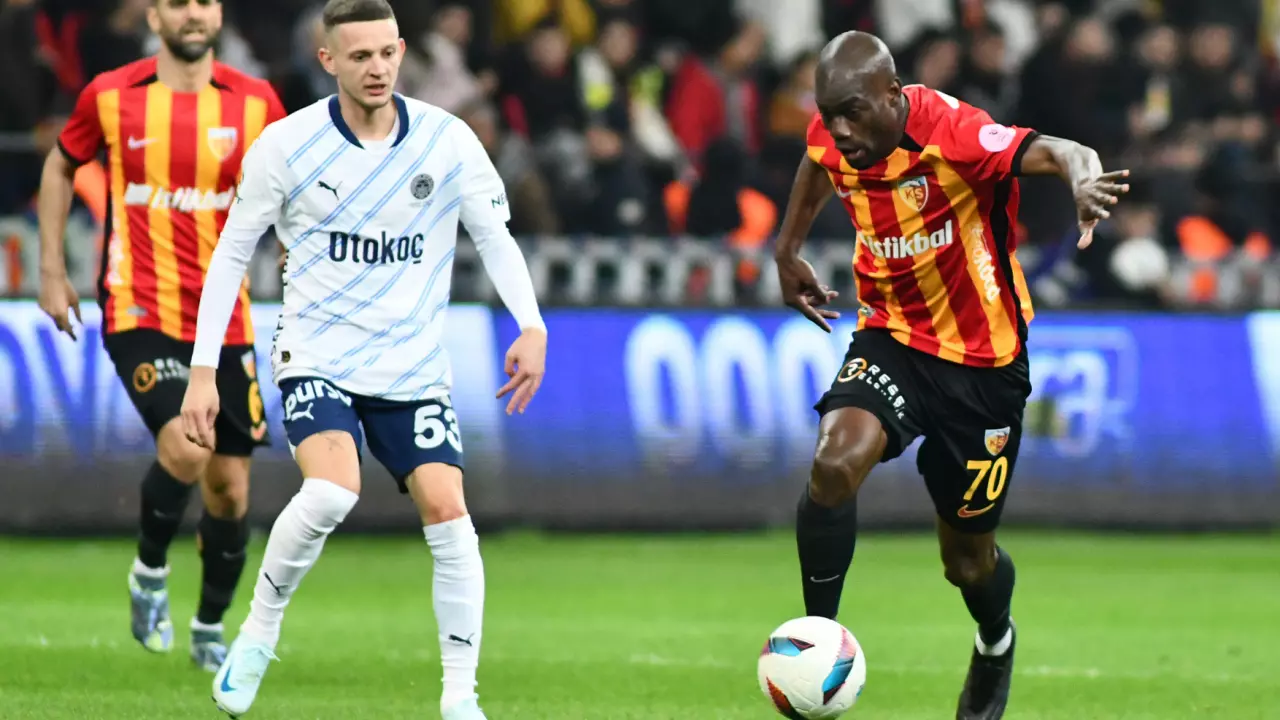 Fenerbahçe - Kayserispor Maçının İlk 11'leri Açıklandı: Kadrolar Netleşti!