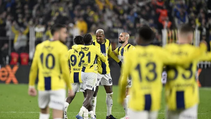 Fenerbahçe'den Müthiş Geri Dönüş! Trabzonspor'u 4-1 Mağlup Etti