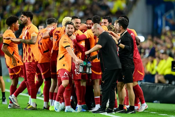 Galatasaray 40 Yıl Sonra Bir İlki Başardı: Tarih Yazmaya Devam Ediyor