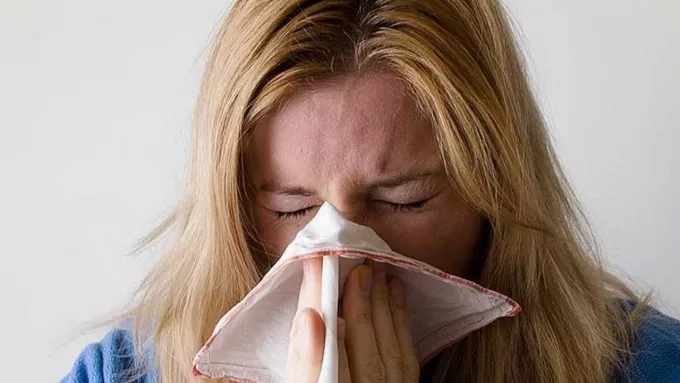 Grip ve Nezleye Karşı Antibiyotik Kullanımı: Uzmanlardan Kritik Uyarı!