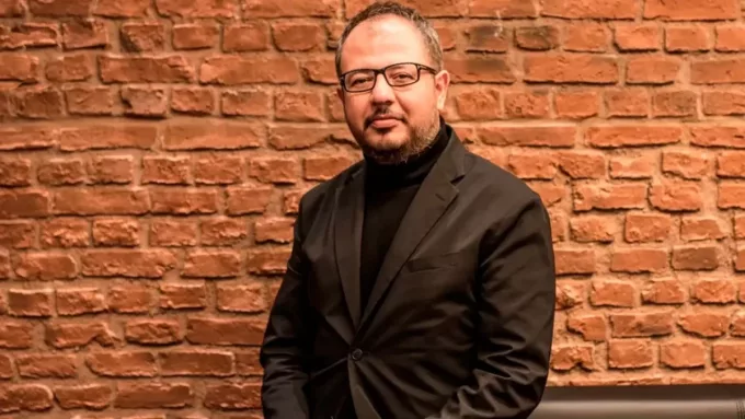 İBB Kültür A.Ş. Genel Müdürü Murat Abbas’a Ev Hapsiyle Tahliye Kararı