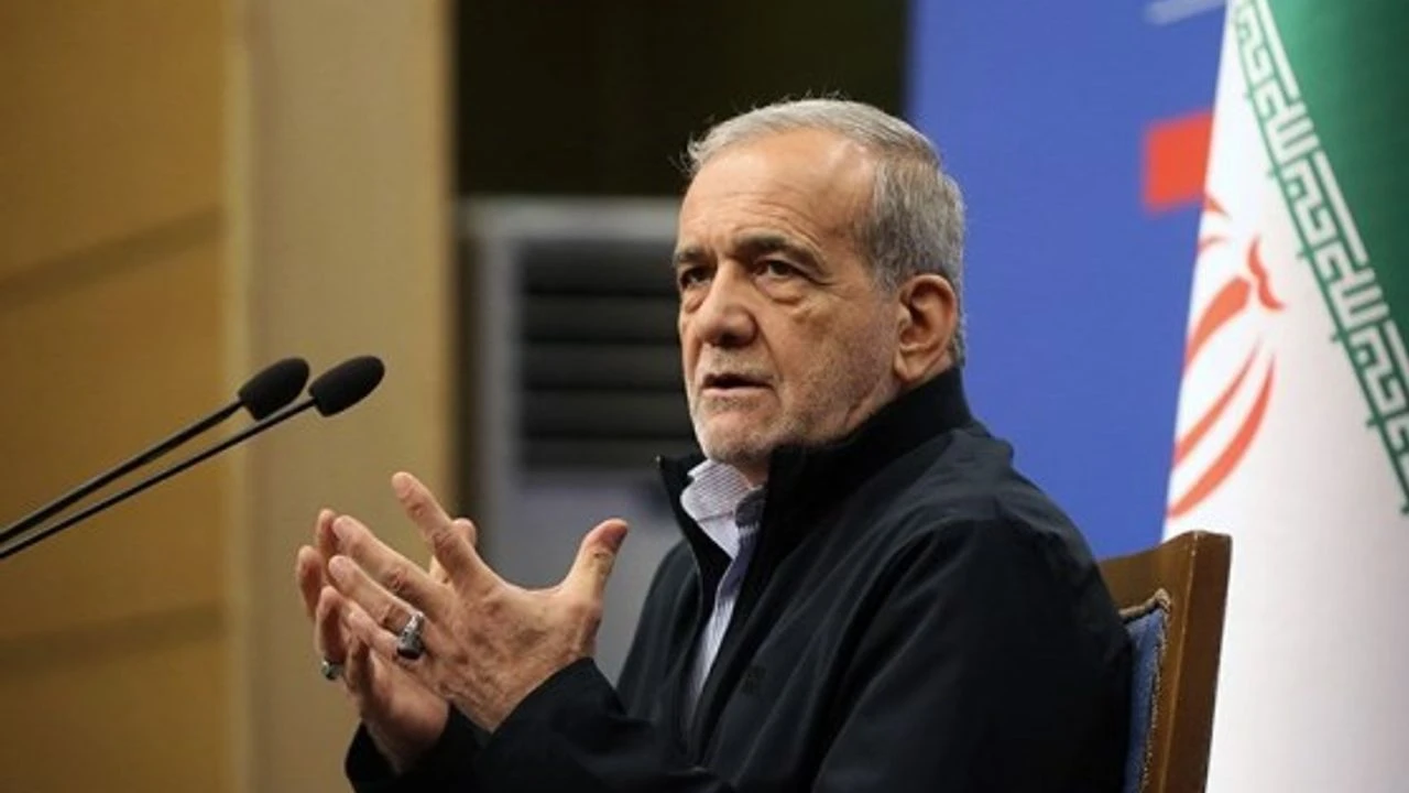 İran'da Cumhurbaşkanı Pezeşkiyan, Lüks Geziye Giden Yardımcısını Görevden Aldı