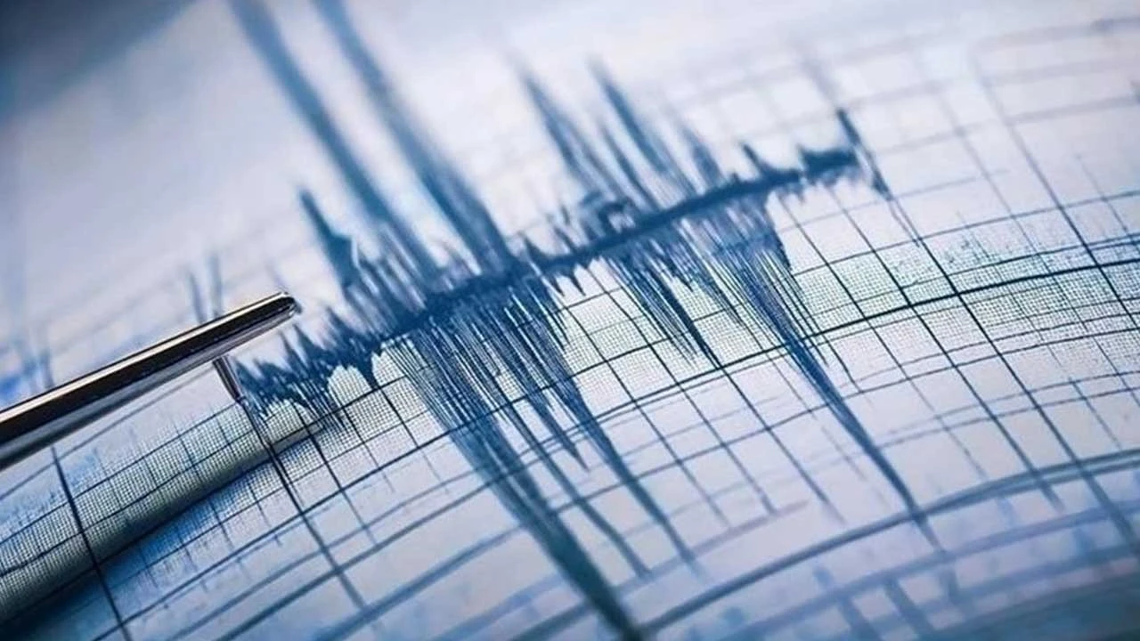 Kütahya'da Gece Yarısı Korkutan Deprem!