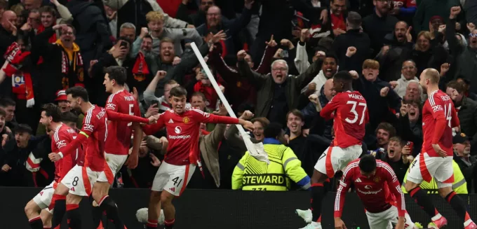 Manchester United-Lyon Maçında Tarihi Geri Dönüş! Beşiktaş Ayrıntısı Damga Vurdu