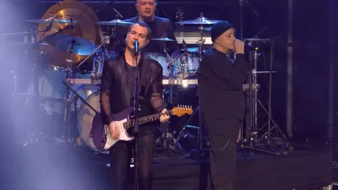 Mor ve Ötesi ile Ceza’dan Eleştirel Düğüm: Kadrolaştık İyice, Kadrolaştırdılar Memleketi