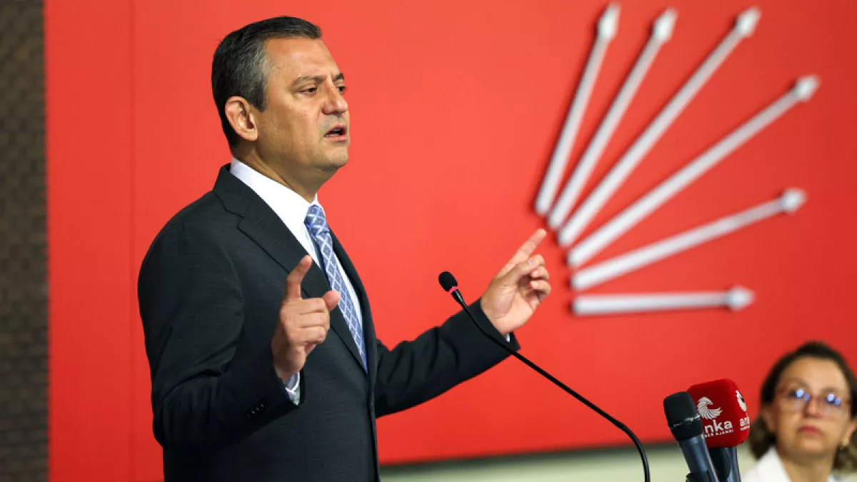 Özgür Özel’den Saraçhane’de Sert Mesaj: "İBB’yi Çökertemezsiniz!"