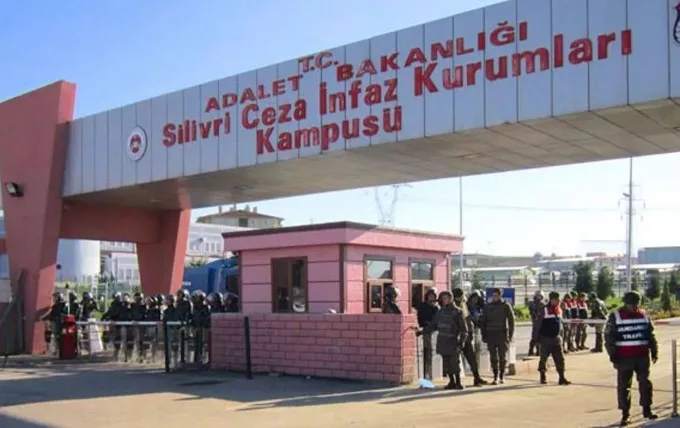 Silivri Gecesinde Dikkat Çeken Hareketlilik: İBB Tutukluları Farklı Şehirlere Sevk Ediliyor