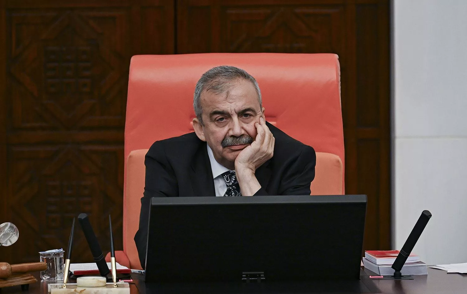 Sırrı Süreyya Önder'in Sağlık Durumu Hakkında Yeni Açıklama: Umut Veren Gelişmeler