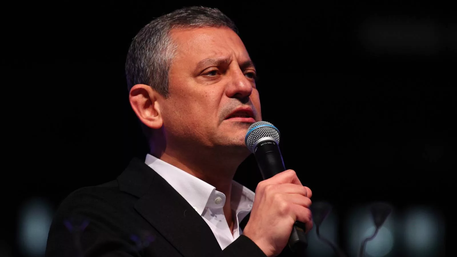 Özgür Özel’den Erdoğan’a TRT Üzerinden Sert Çağrı: “Cesaretin Varsa Canlı Yayınla!”