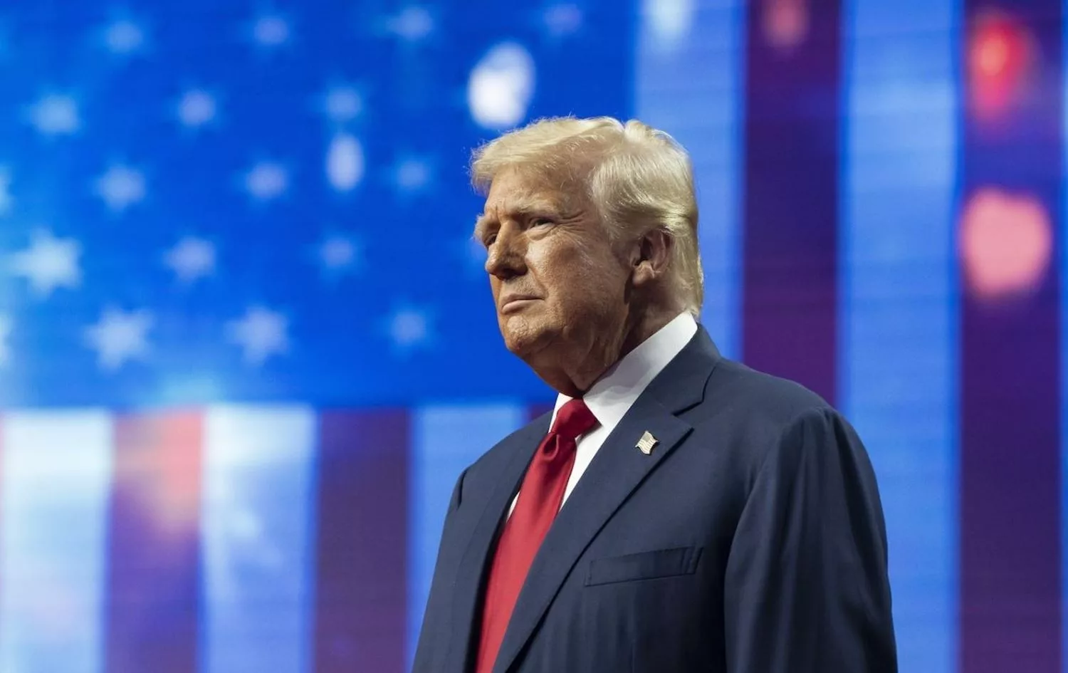 Donald Trump: Çin’e Yüzde 80 Gümrük Vergisi Masada