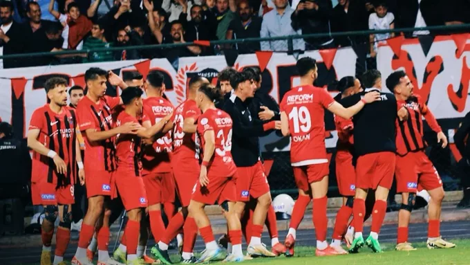 Elazığspor-Vanspor Maçında Gerginlik Tavan Yaptı