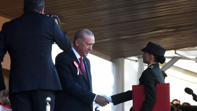 Erdoğan’a TSK’dan Subay İhraç Yetkisinde Geri Adım