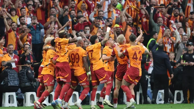 Galatasaray 25. Şampiyonluğunu İlan Etti: Beşinci Yıldız Formada!