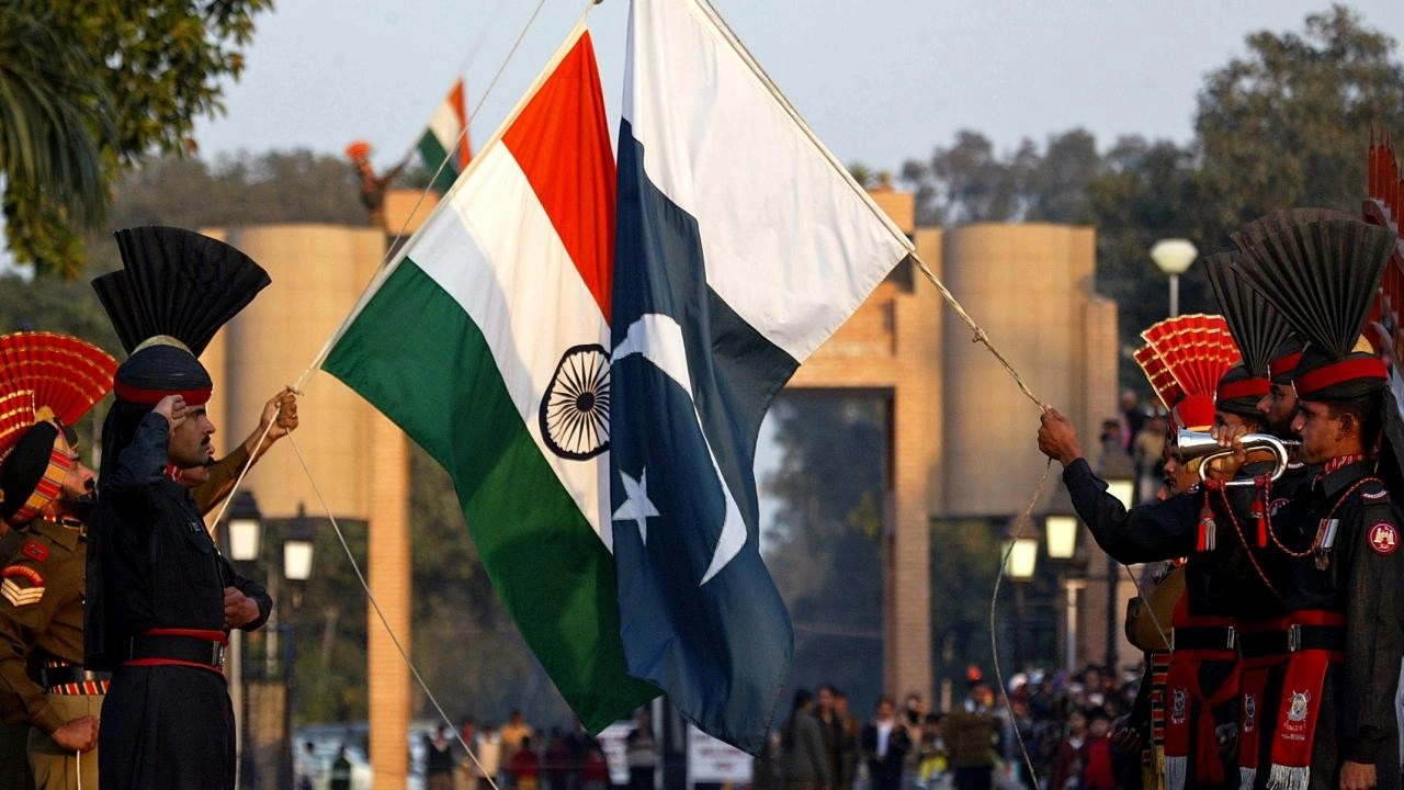 Hindistan’dan Pakistan’a Füze Saldırısı: Keşmir’de Gerginlik Tırmanıyor