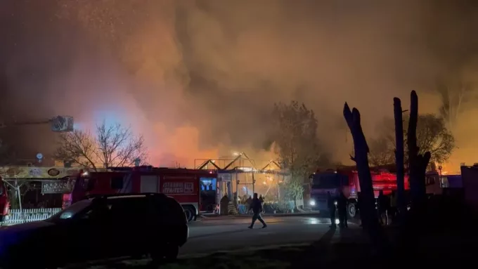 İstanbul’da Kabus Gibi Gece: 6 Restoran Alevlere Teslim Oldu!