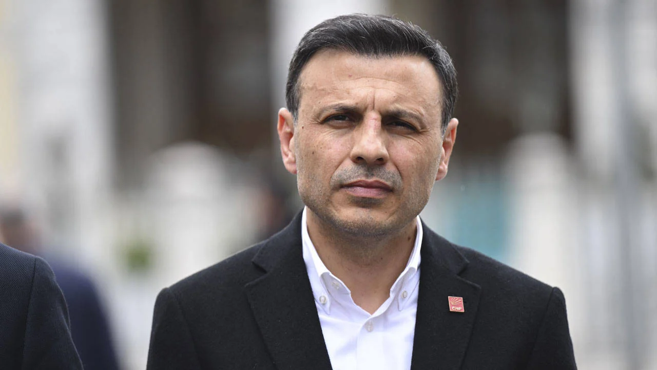 Özgür Çelik’e Siyasi Yasak İsteniyor: Dikkat Çeken İddianame Kabul Edildi