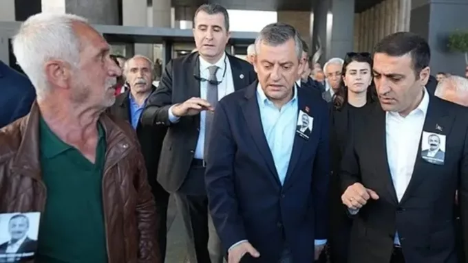 Özgür Özel'e Saldıran Kişi Müebbet Hapis Cezası Almıştı: Çocuk Katili Olduğu Ortaya Çıktı