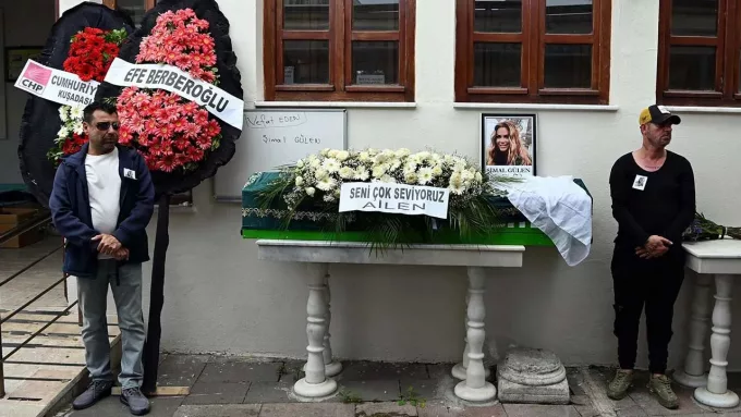 Şarkıcı Şimal Gözyaşlarıyla Son Yolculuğuna Uğurlandı