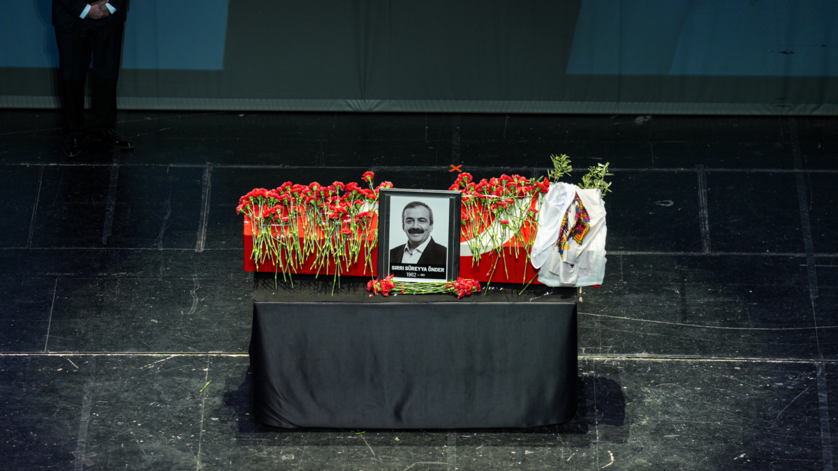 Sırrı Süreyya Önder’in Vasiyeti Açıklandı: Şeyh Galip’ten Naatla Uğurlandı