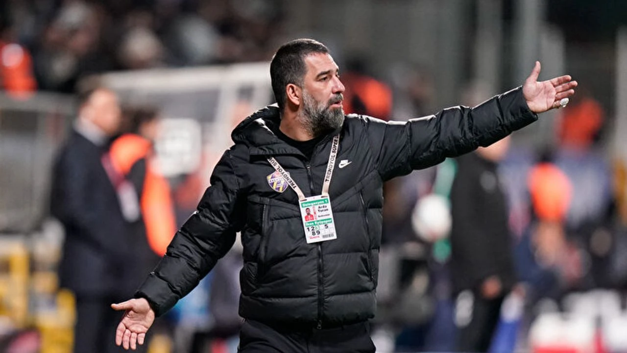Son Maçına Çıktı: Arda Turan Türkiye'den Ayrılıyor İddiası Gündeme Bomba Gibi Düştü!