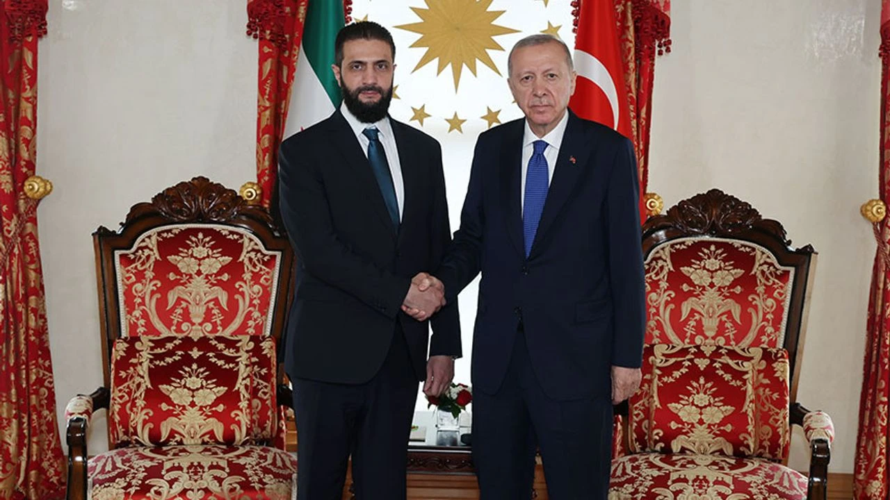 Sürpriz Zirve: Erdoğan ile Ahmed Şara İstanbul'da Bir Araya Geldi!