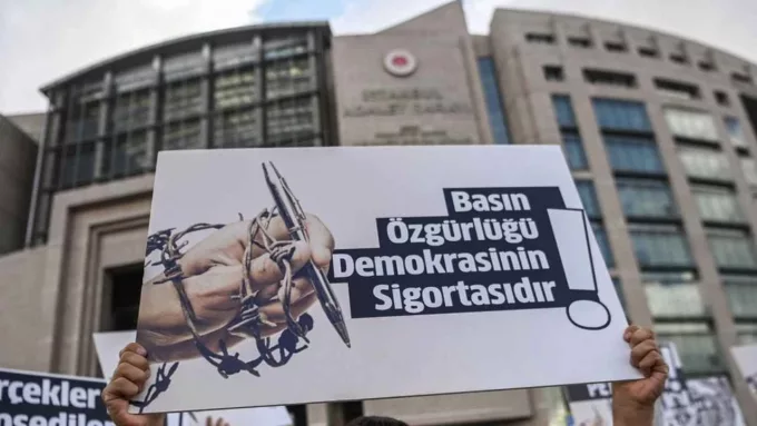 TGS’den Çarpıcı Rapor: Gazeteciler İçin Bir Yıl Daha Adliye Koridorlarında Geçti