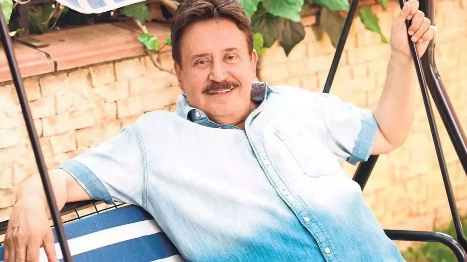 Ünlü Şarkıcı Gökhan Güney Hastaneye Kaldırıldı