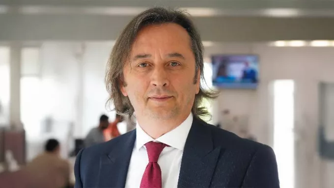 Yeni Şafak Yazarından Özgür Özel’e Saldırıya Tepki Yerine Tahrik: Skandal Paylaşım Gündemde