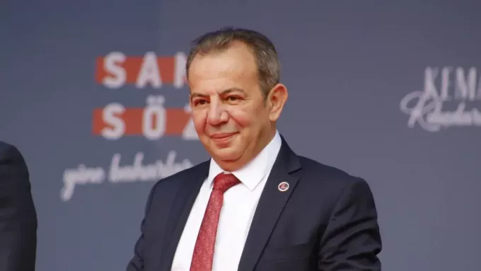 Tanju Özcan’dan Sert Çıkış: Anayasa Değişikliği İçin Çok Tehlikeli Bir Oyun Oynanıyor!