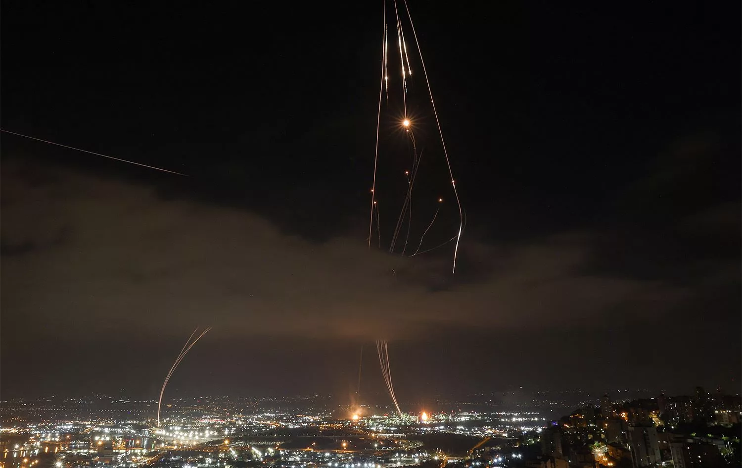 ABD'nin İran'a Müdahalesi: Ortadoğu'da Yeni Bir Savaşın Fitili mi Ateşlendi?