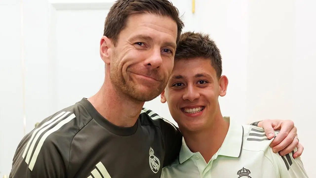 Arda Güler İçin Yeni Dönemin Sinyali: Xabi Alonso Müjdeyi Verdi!