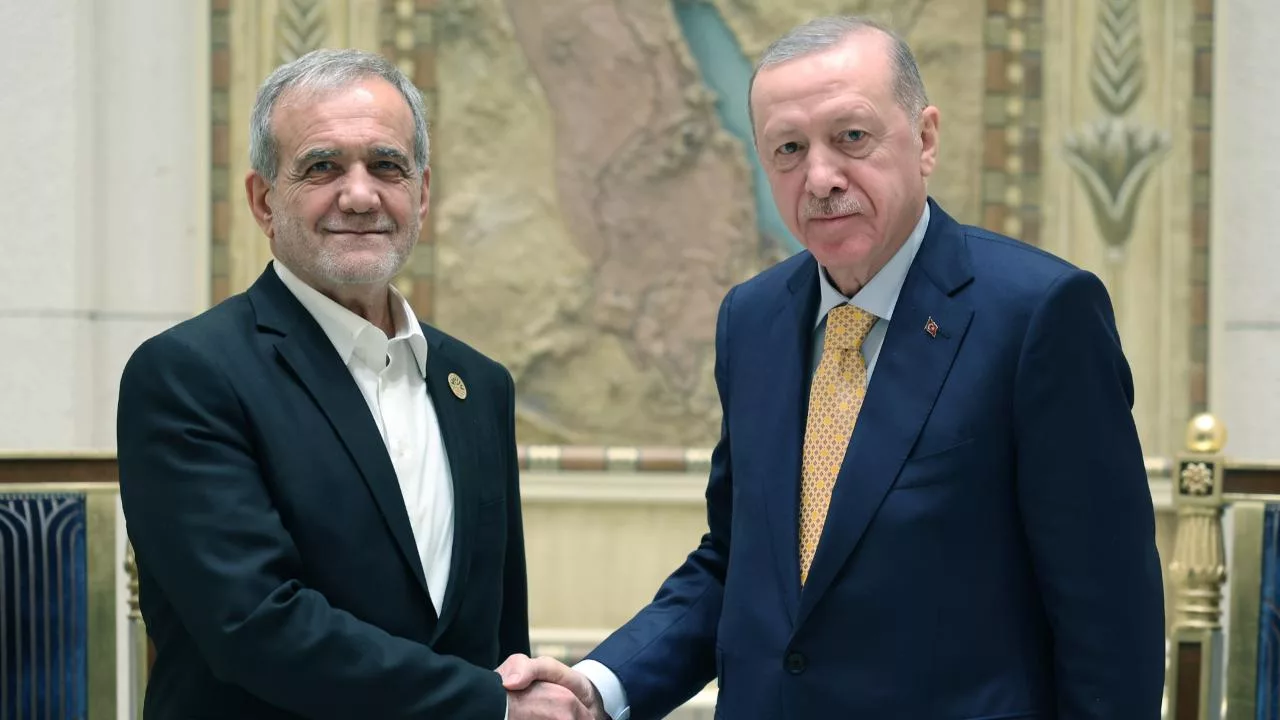 Erdoğan ve Pezeşkiyan Görüştü: Bölge Isınıyor, Diplomasi Harekete Geçti