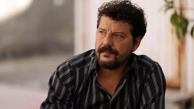 İlker Aksum Trafikte Sinir Krizi Geçirdi: Tartıştığı Sürücüye Küfürler Yağdırdı