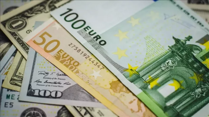 İran-İsrail Gerilimi Döviz Kurlarını Fırlattı! Dolar ve Euro Uçuşta