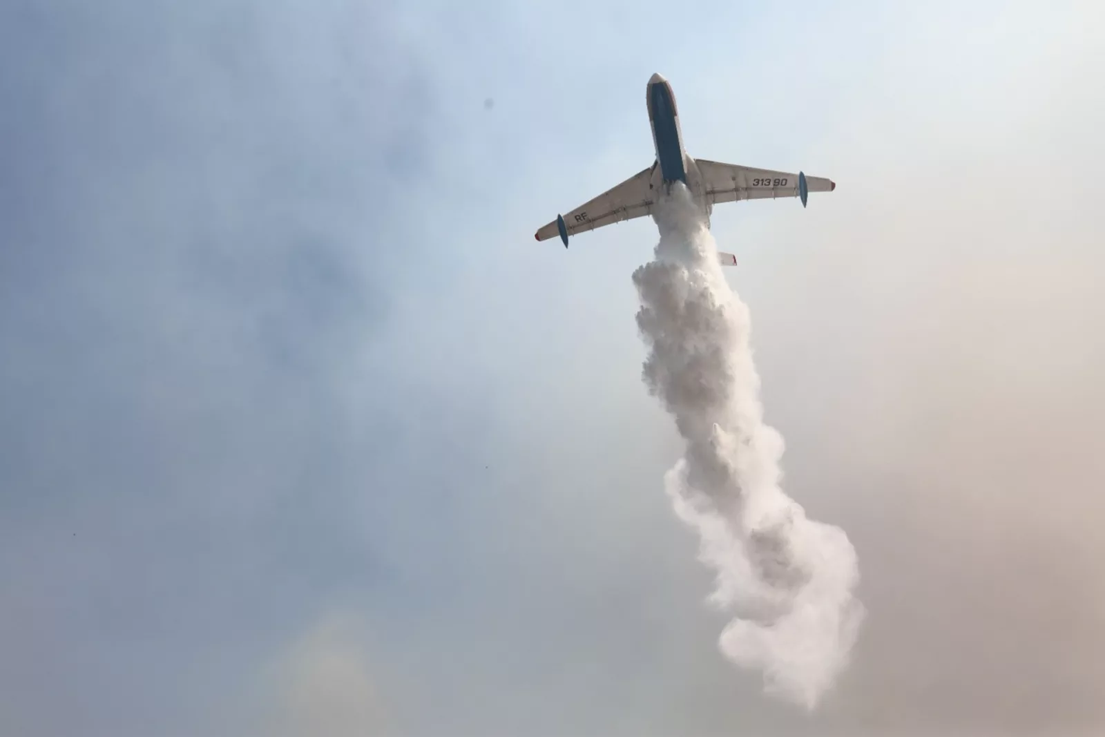 İsrail İran'ı Vurdu: Bölge Ülkeleri Hava Sahalarını Peş Peşe Kapattı