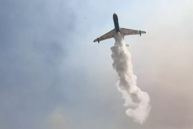 İsrail İran'ı Vurdu: Bölge Ülkeleri Hava Sahalarını Peş Peşe Kapattı