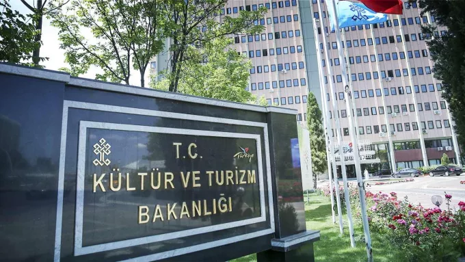 Kültür Bakanlığı'ndan Ekrem İmamoğlu'na Destek Veren Sanatçılara Yasak mı Geldi?