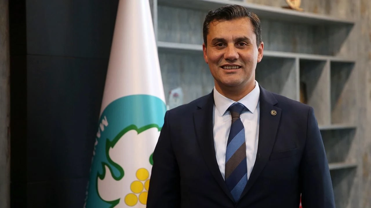 Manisa’nın Acı Kaybı: Ferdi Zeyrek Gözyaşlarıyla Uğurlanıyor