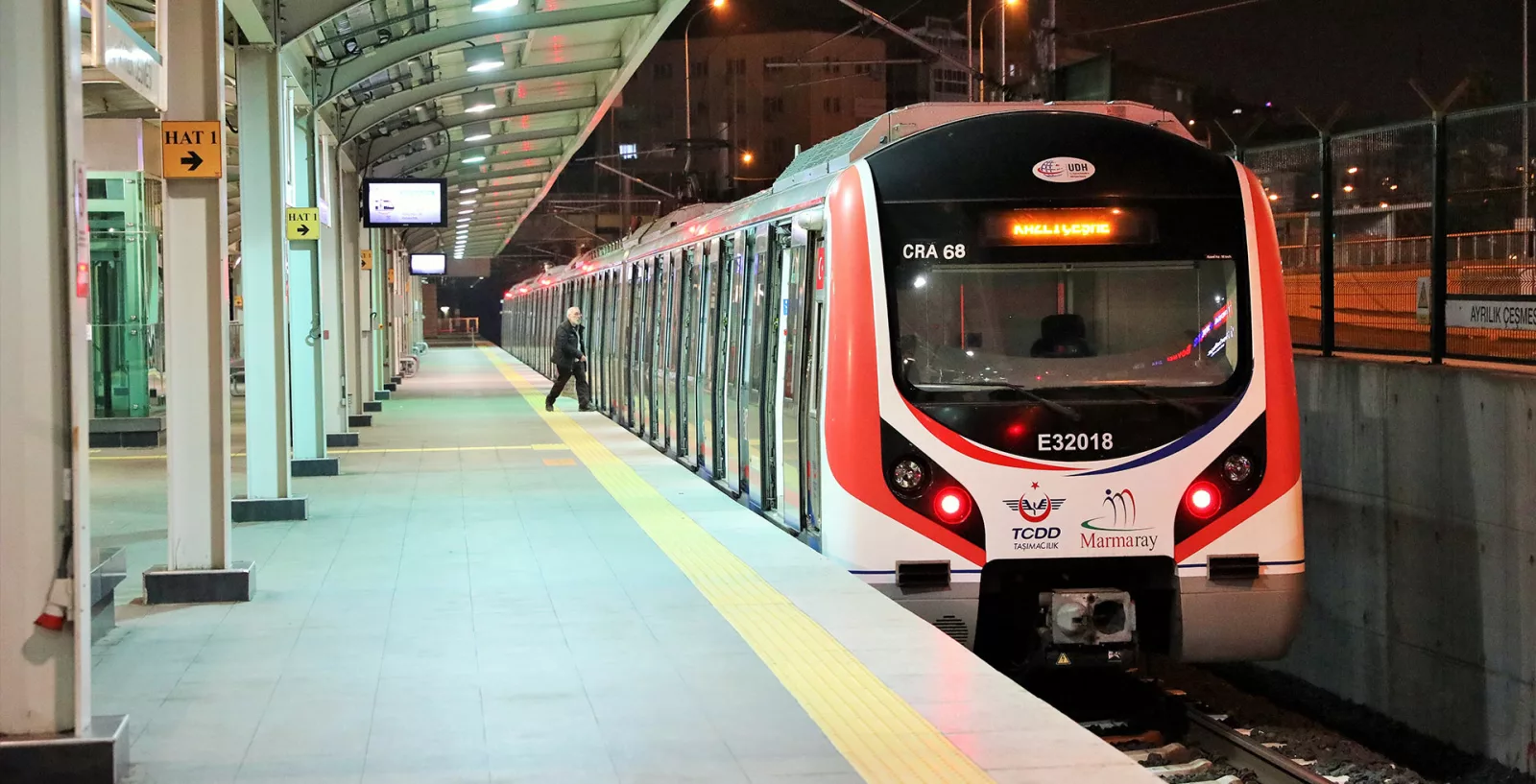 Marmaray Ataköy İstasyonunda Üzücü Olay: Bir Kişi Tren Önüne Atlayarak Yaşamına Son Verdi